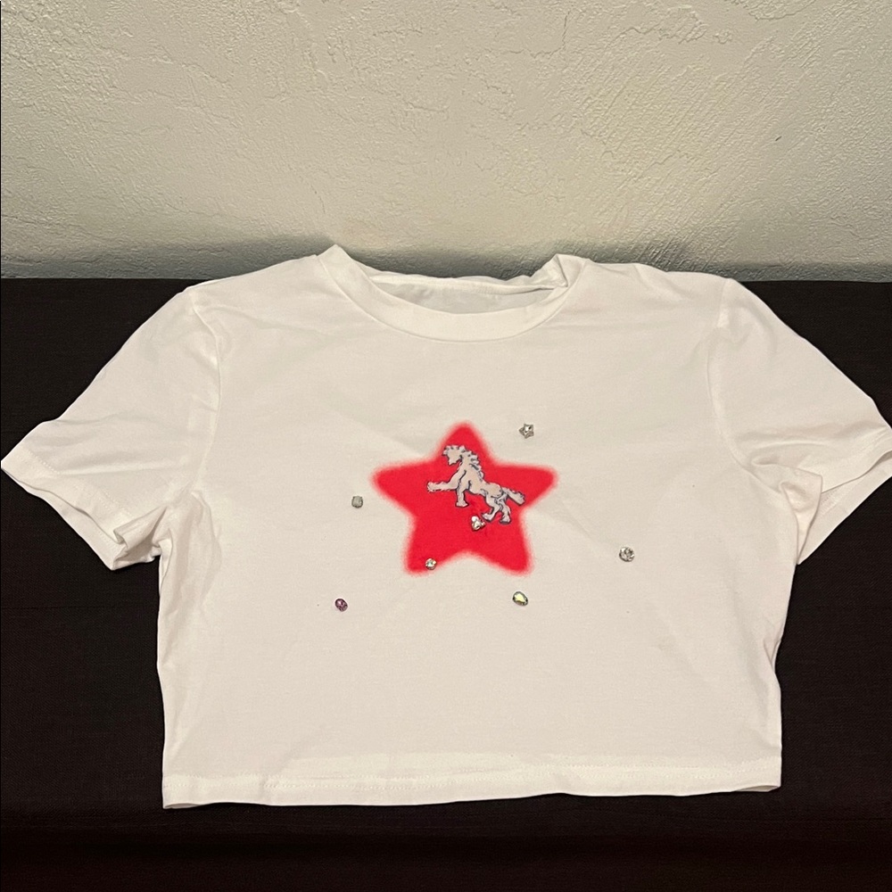 #1041+ White White Horse Thunder (WHT) Red Star T-Shirt